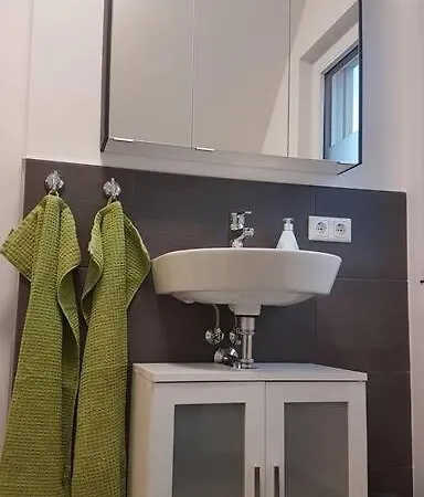 Apartmán Gemuetliche Gaeste-/messewohnung 350 M. Zur S-bahn Röthenbach an der Pegnitz